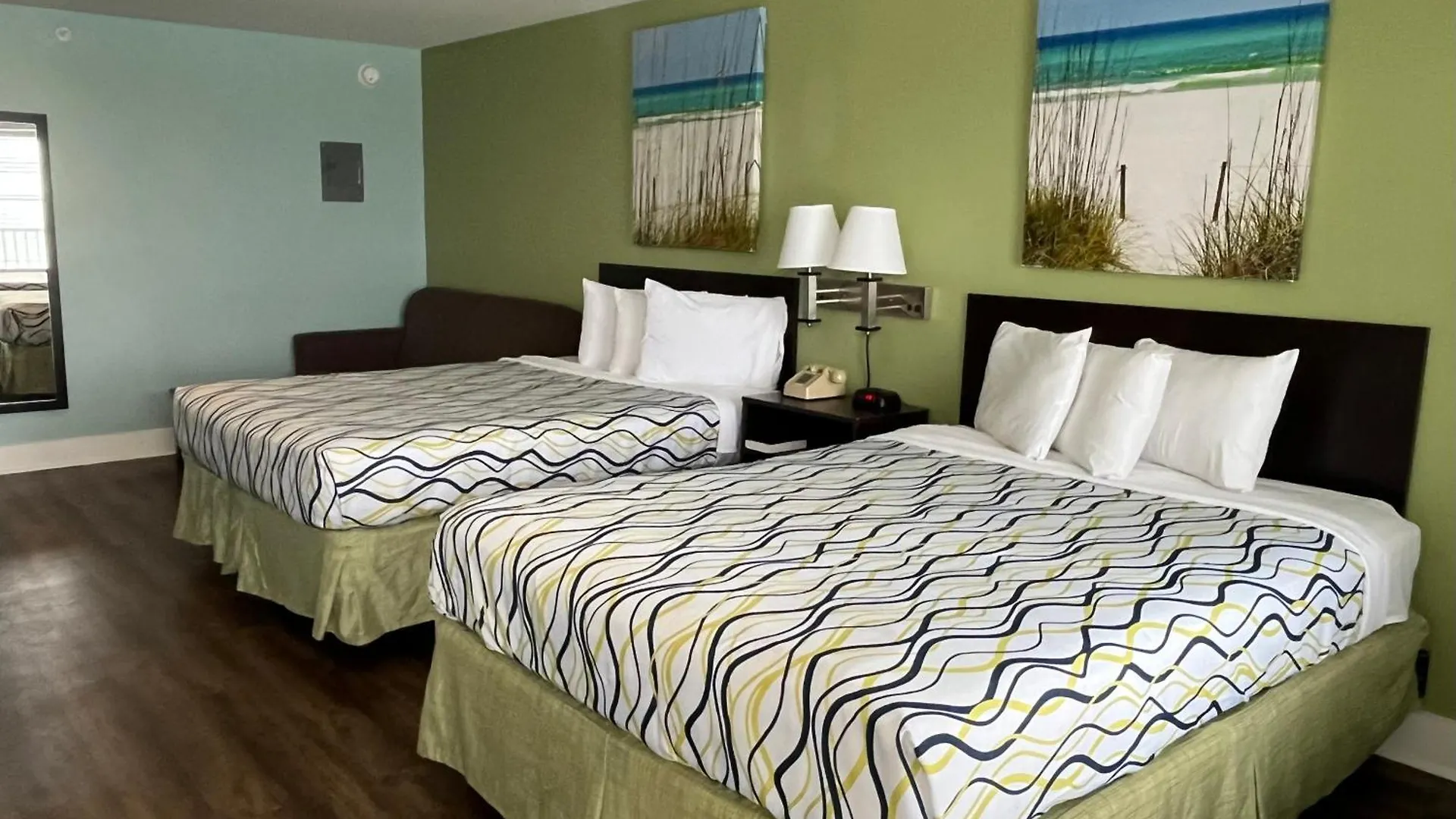 Boardwalk Beach Hotel Панама-Сити