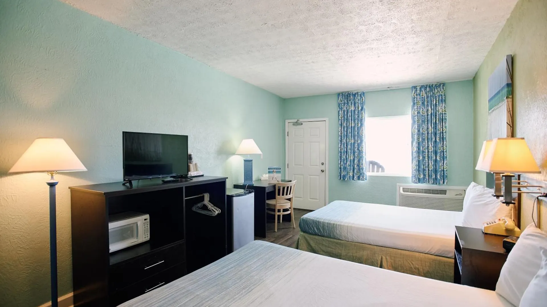 **  Boardwalk Beach Hotel Панама-Сити США